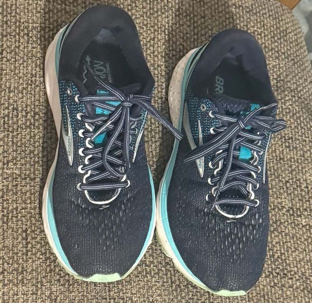 Brooks Ghost 11 Size 8 Wide Navy Blue Running Shoes